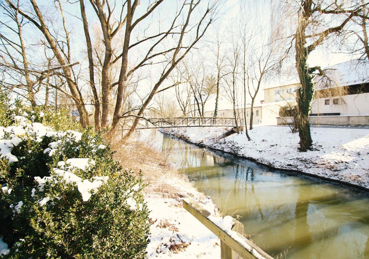 Haus Am Bach - Gemutliche Fruhstuckspension Allershausen Exteriér fotografie